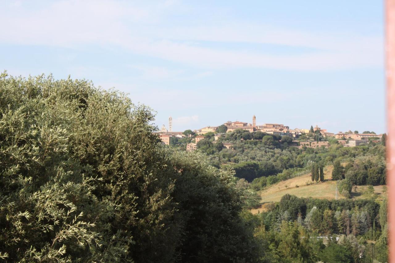 La Torre Di Caprera Appartement Siena Buitenkant foto