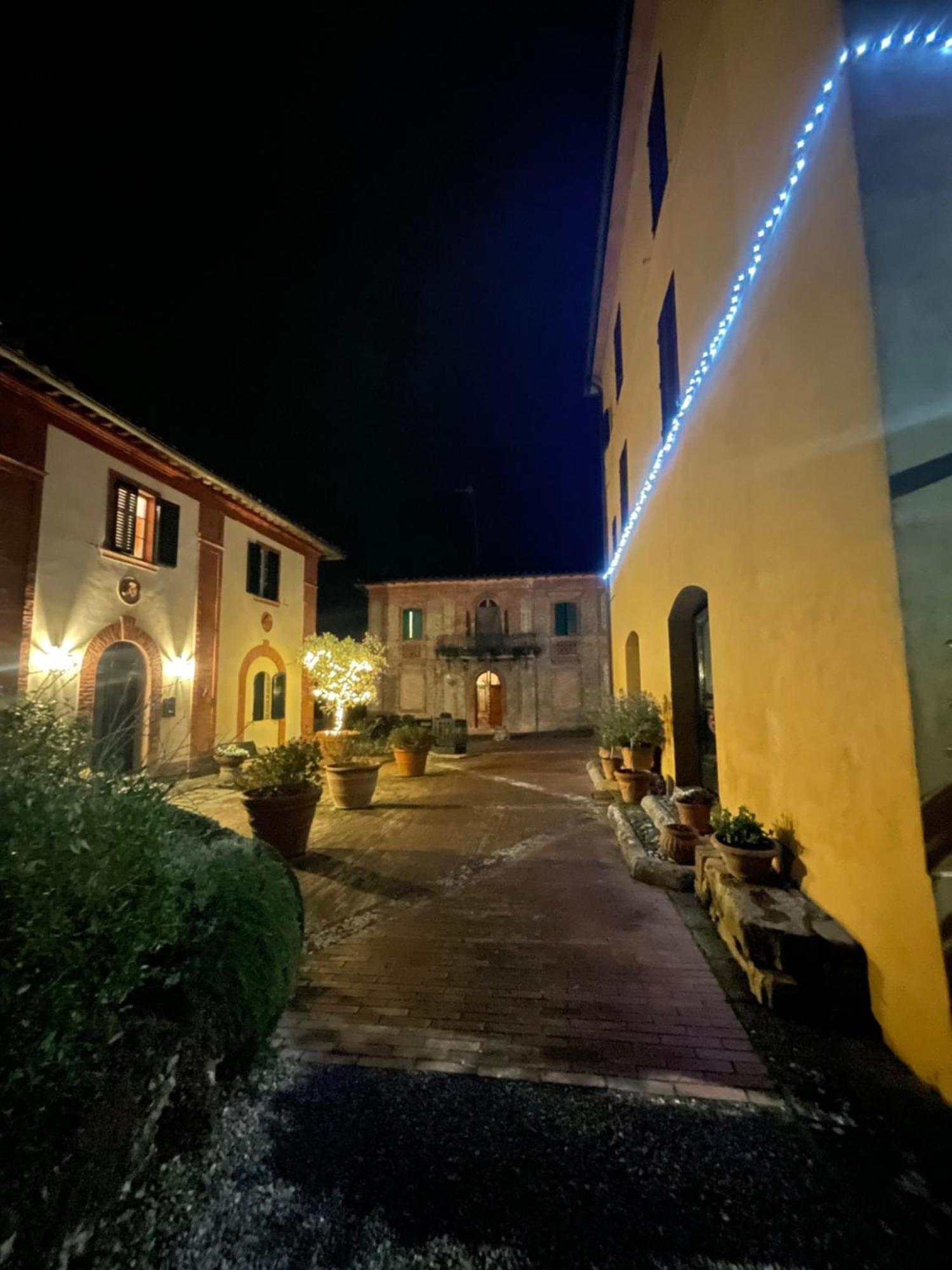 La Torre Di Caprera Appartement Siena Buitenkant foto